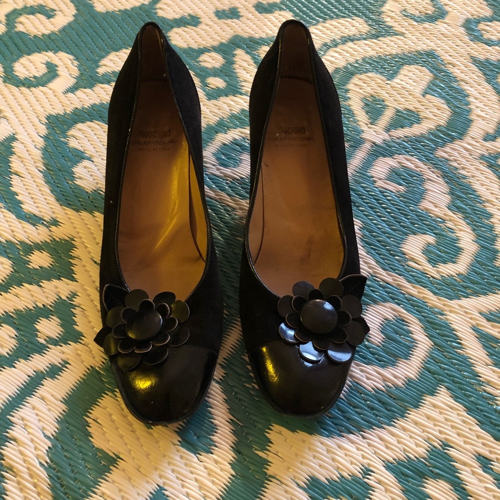 Moschino kitten heels